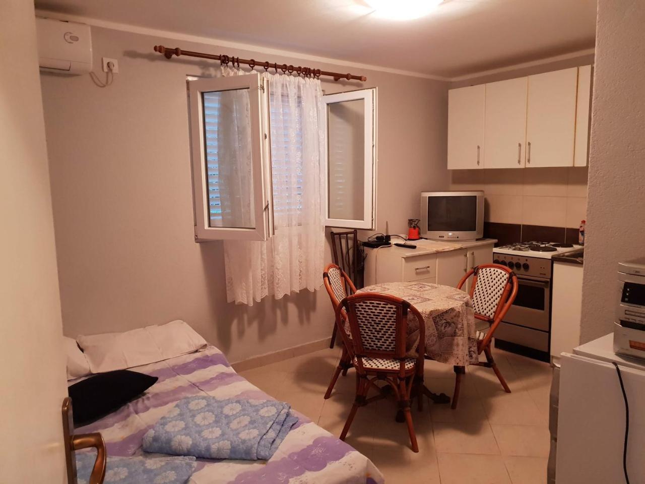 Apartment Miki Herceg Novi Kültér fotó